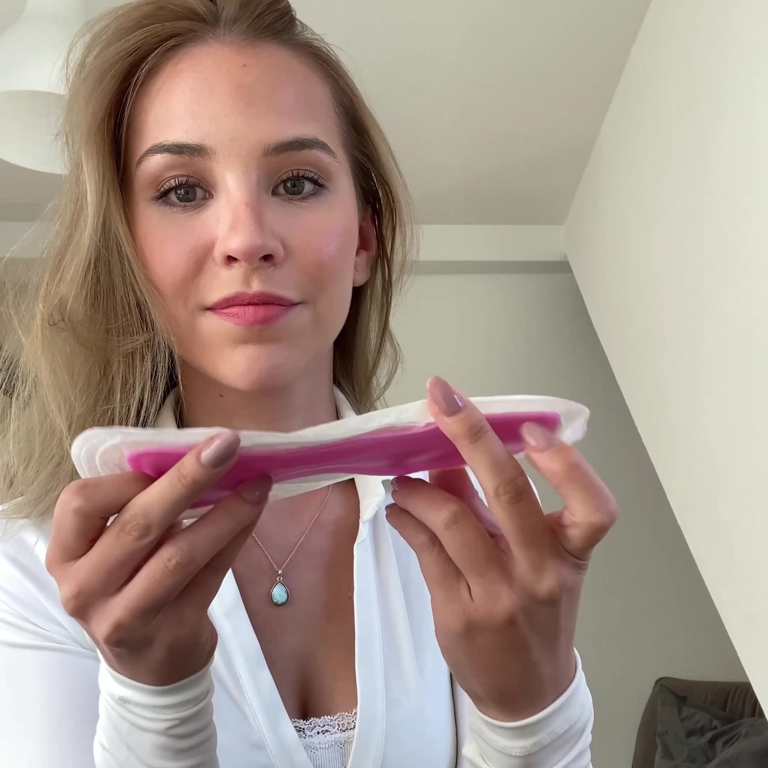Laden Sie das Video: 